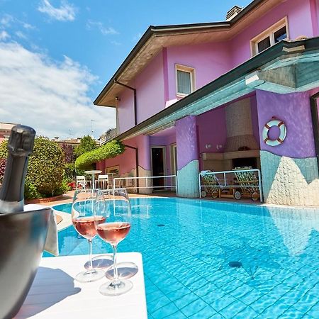 Villa Azzurra Depandance Con Piscina ديسينسانو ديل غاردا المظهر الخارجي الصورة